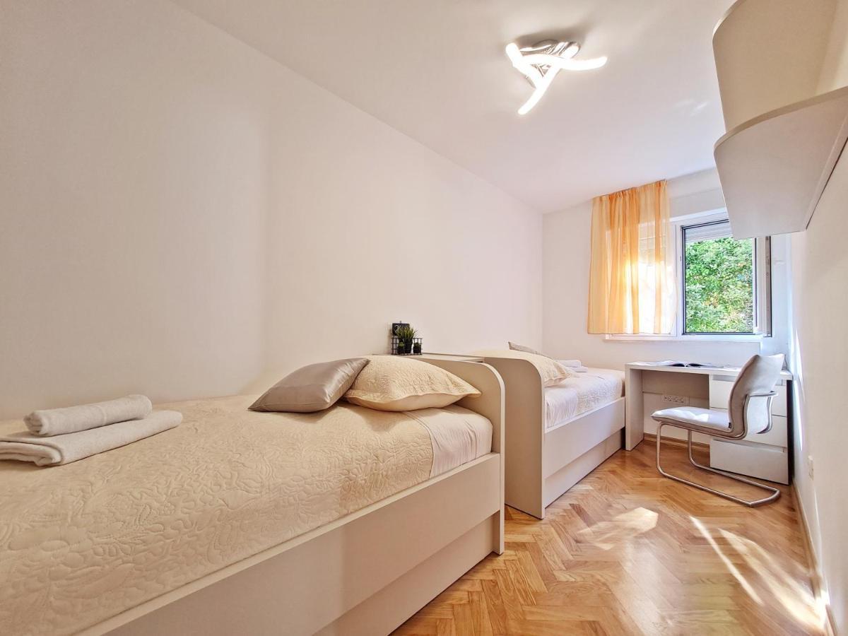 Split City Apartment Rosemary エクステリア 写真