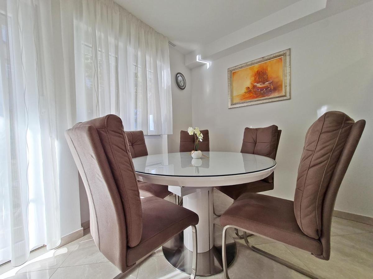 Split City Apartment Rosemary エクステリア 写真