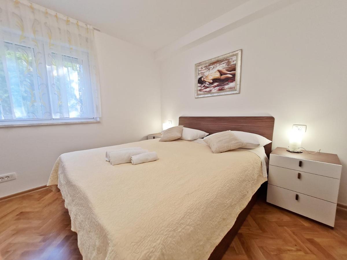 Split City Apartment Rosemary エクステリア 写真