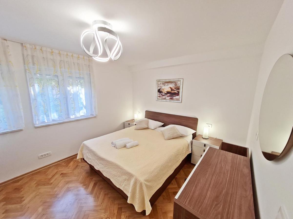 Split City Apartment Rosemary エクステリア 写真